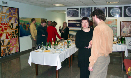 Во время аукционной выставки иркутские банкиры и предприниматели смогли вживую пообщаться с известными иркутскими художниками