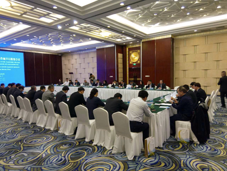 В рамках правительственного совещания состоялось обсуждение приоритетных направлений сотрудничества между Китаем, Монголией и Россией. Особое внимание было уделено созданию общей библиотеки инвестиционных проектов.